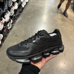 New balance 2000 black