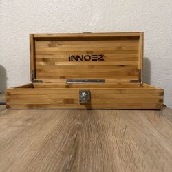 Bamboo knife storage box