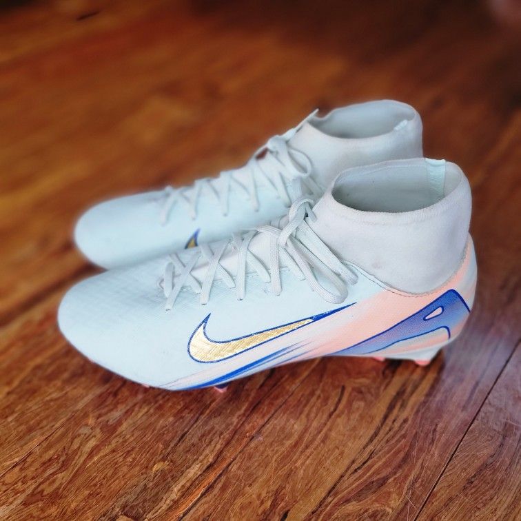 Nike Mercurial Superfly 10 Academy MDS FG/MG Cleats. Sz. 8.5