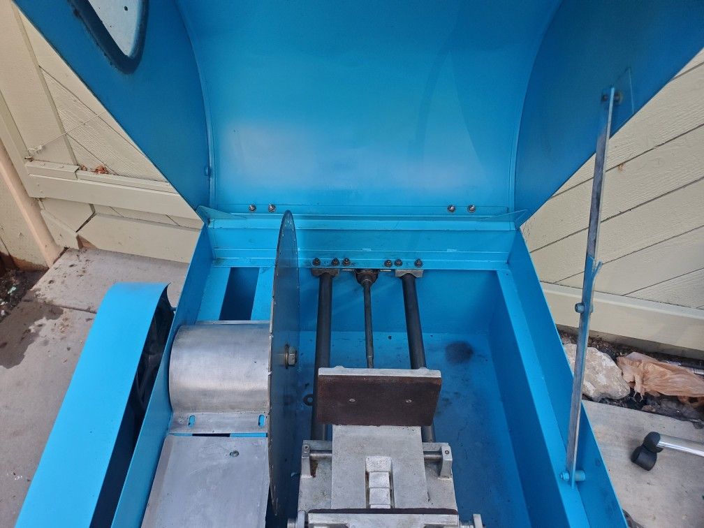 18in. LORTONE LAPIDARY SLAB SAW