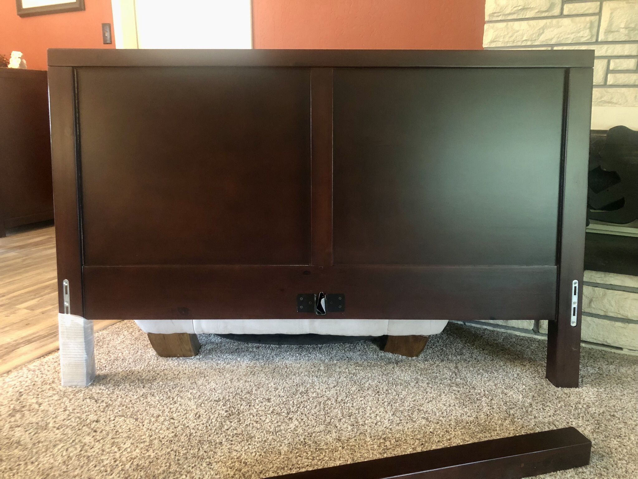 Epoch Design Modeno Twin Headboard Coffee