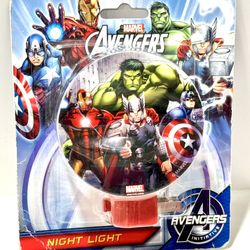 Marvel Avengers Assemble Night Light Hulk Thor Iron Man Captain America NEW 