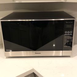 Panasonic The Genius Sensor 1250W/Inverter