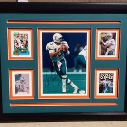 Dan Marino. Football Picture Autograph