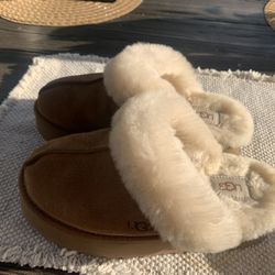 Ugg Shoes Size 7
