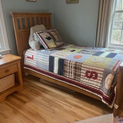 Twin Bedroom Set With Matching Nightstand And Bureau