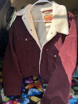 Levi’s burgundy jacket❣️