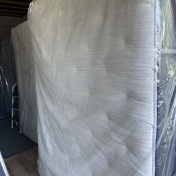 Sealy Queen Size Mattress