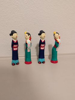 Korean traditional doll figurines x 4