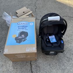 Graco SnugRide SnugFit Baby Car Seat