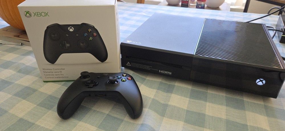 1tb Version Xbox One Like New.