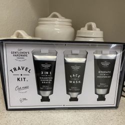 New Gentlemen's Hardware - Oak Moss Flight Ready Travel Grooming Kit | Set