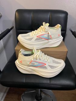 Brooks Hyperion Max Size 8.5 Women’s $120