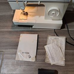 Singer Sewing Machine