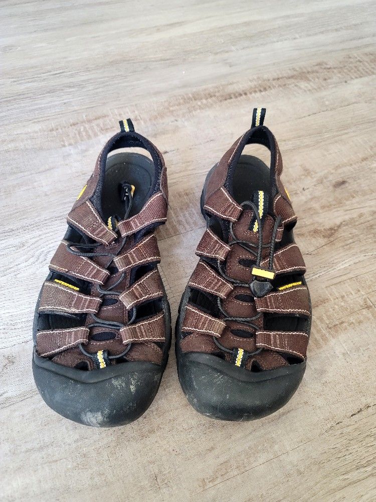 Keen Newport H2 Men's Size 10 Sandals Water Shoe