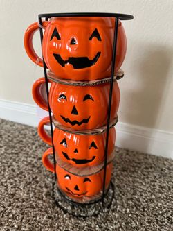 Pumpkin shaped mug set