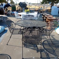 Patio Sets / Bistro Sets / Outdoor Furniture 