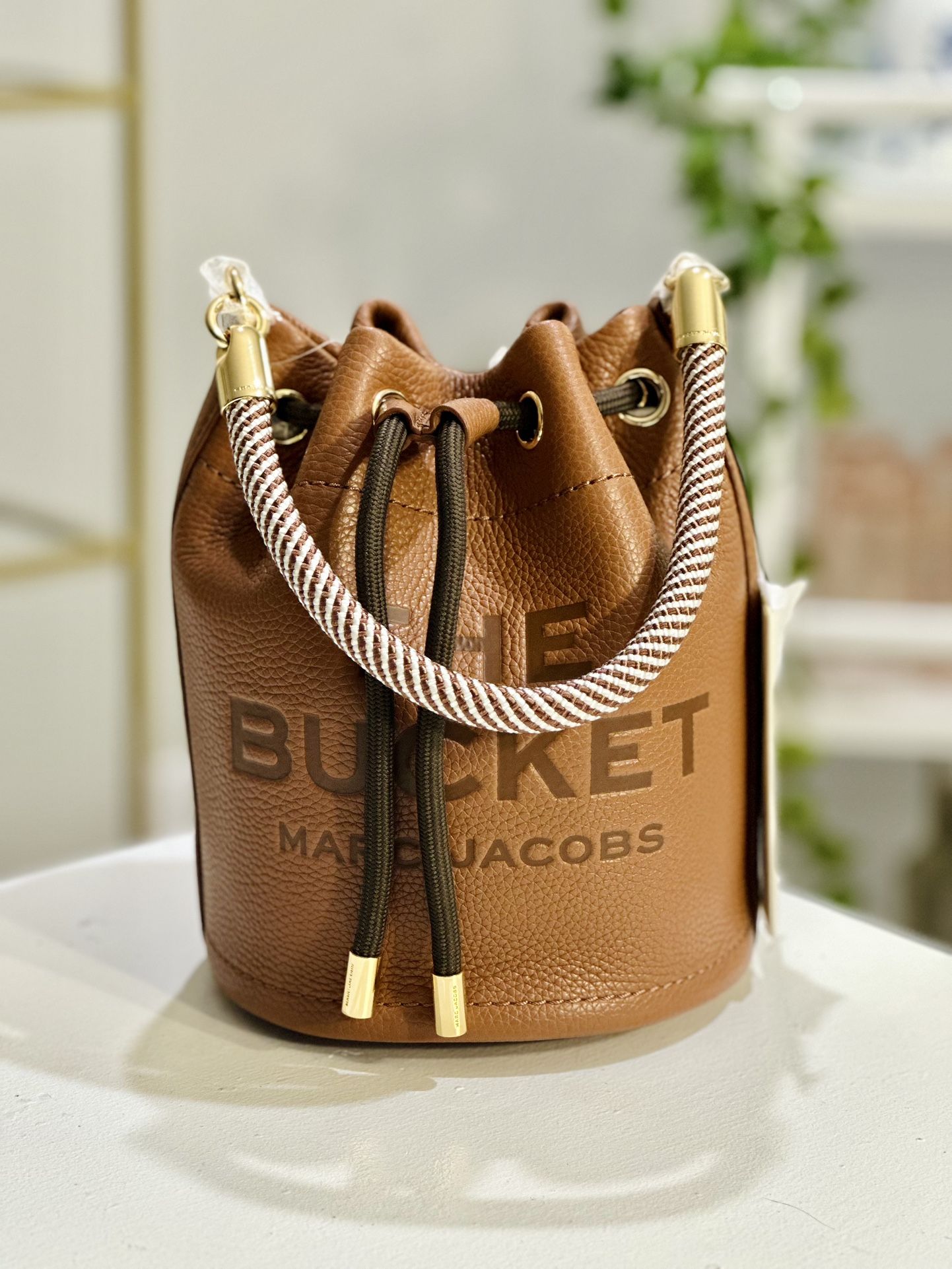 Marc Jacobs Bucket Authentic 