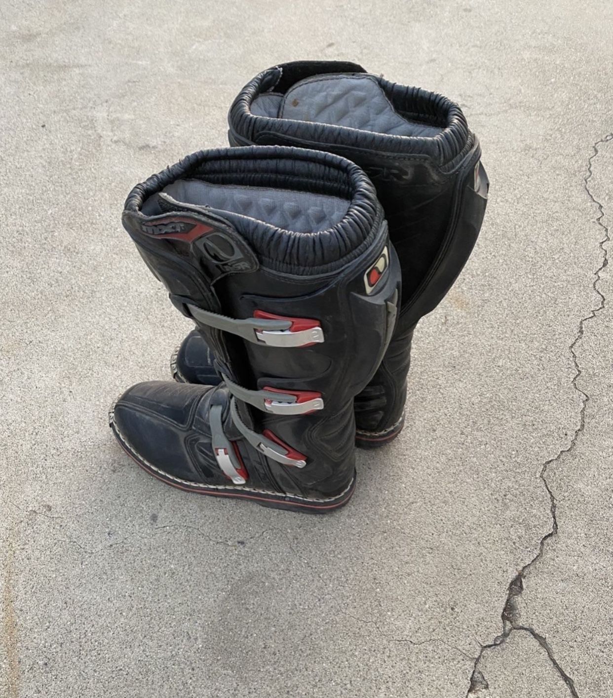 MSR MOTOCROSS DIRTBIKE ATV RIDING BOOTS for Sale in Covina, CA - OfferUp