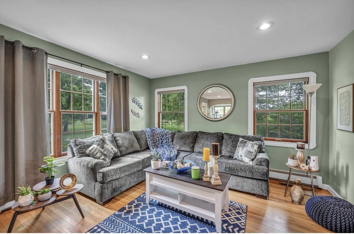 Free Delivery Gray Sectional Couch