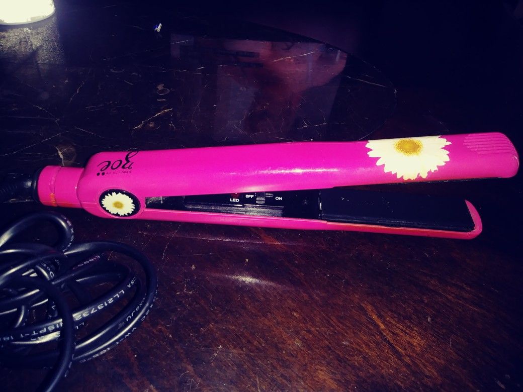 Zoe Flat Iron Hair Straightener Model HS061C TESTED WORKS!!! Hot Pink