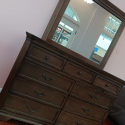 *Fall Sale Event!!!*---Charming Sherry Dresser/Mirror Sets---Limited Inventory!!!---Store Pickup/Delivery Available🤠