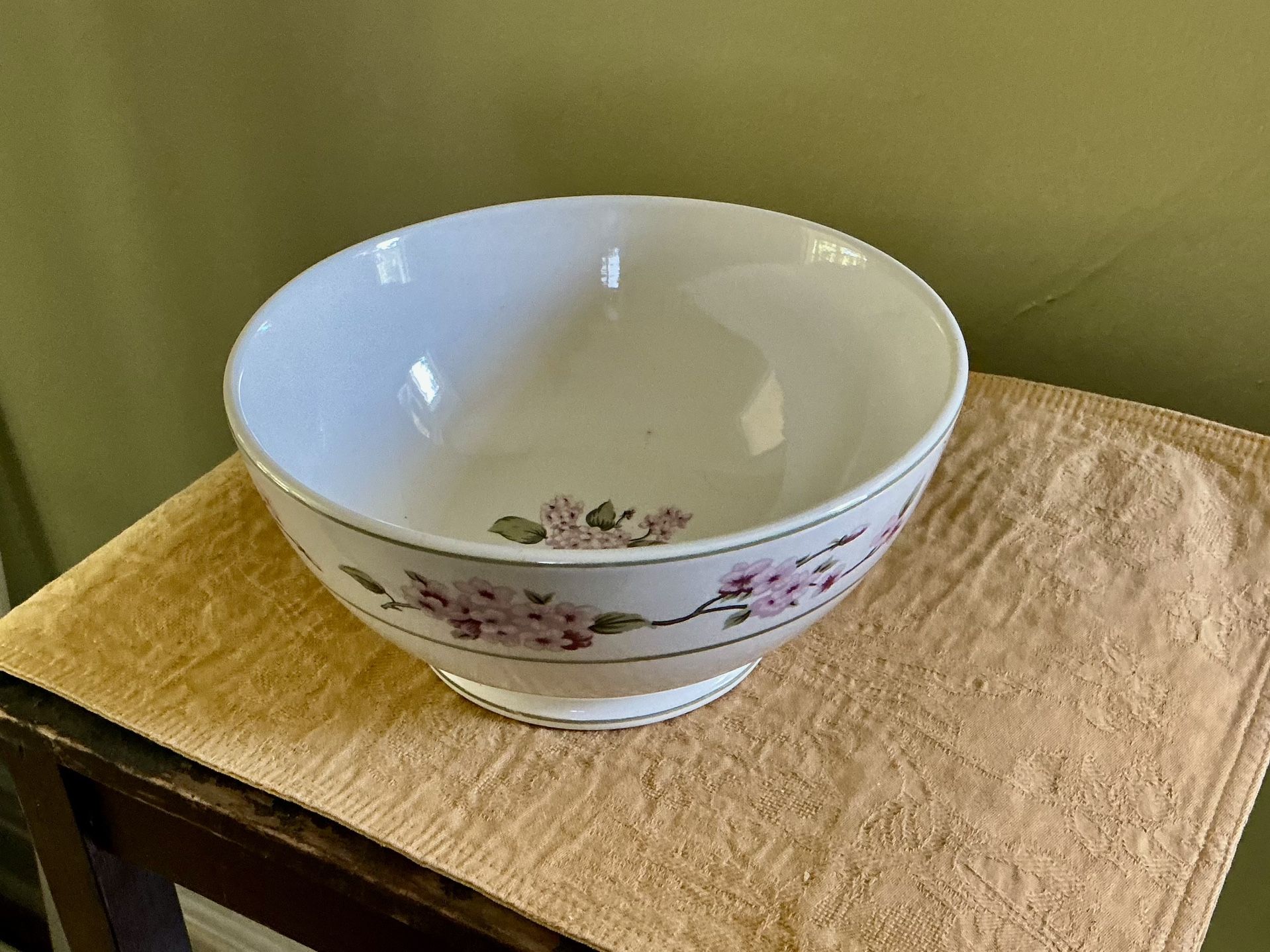 Martha Stewart Hydrangea Serving Bowl