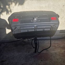 Thule Hitch Cargo Carrier 