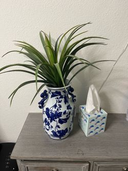 Decorative plant with vase