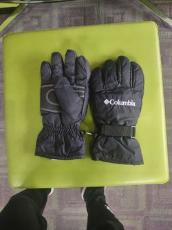 COLUMBIA GLOVES 