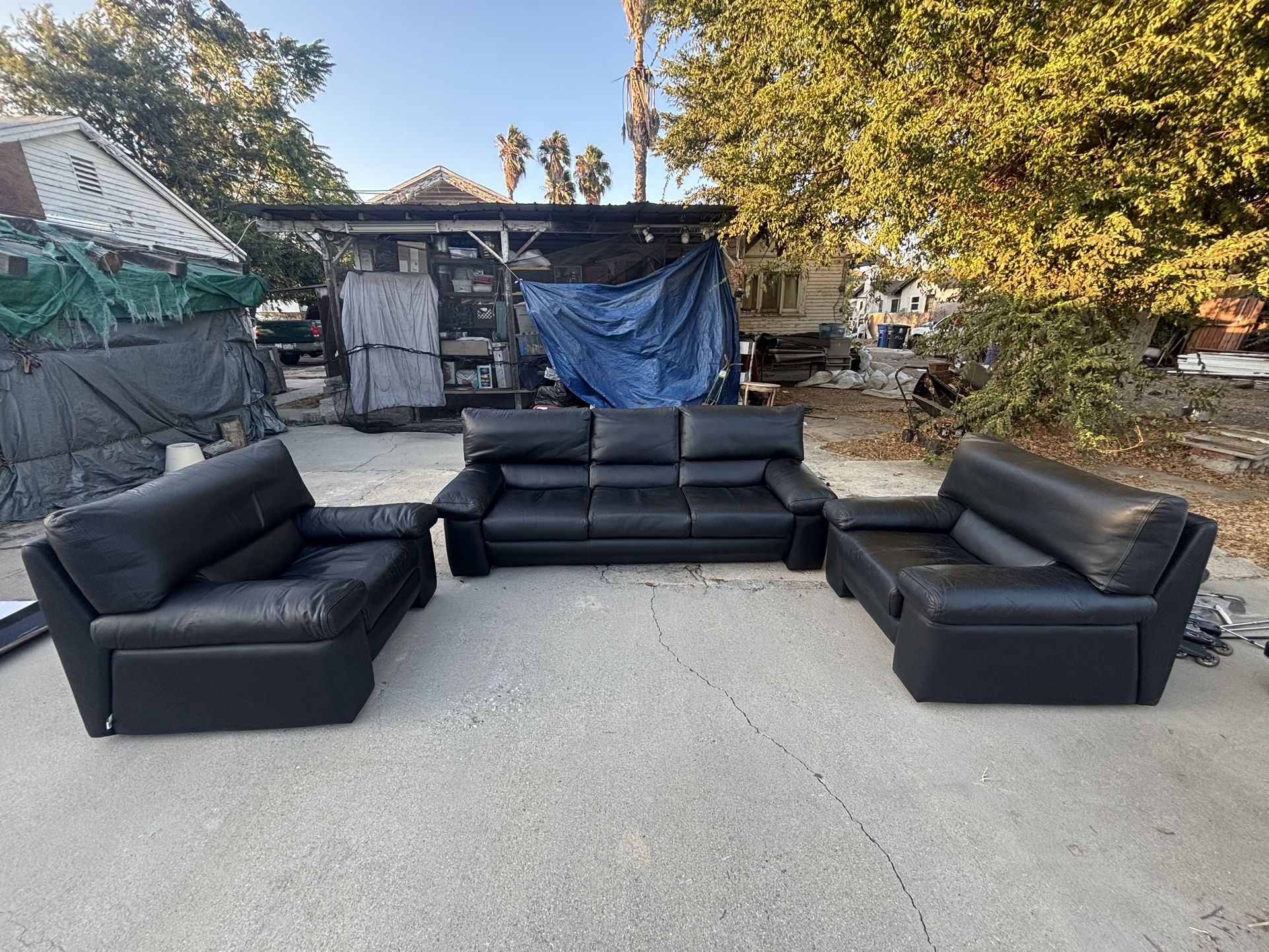 BIF Black Leather Reclining Sectional Sofa β U-Shaped β Excellent Condition