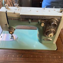 Vintage New Home Sewing Machine 