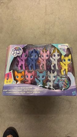 My Little Pony Mega Friendship Collection set of 9 Toy Pony 12.5cm Figures  with Brushable Hair , Comb and 15 Accessories.
