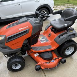 Husqvarna YTA 24V48 Model 2022 ( only 169hrs )