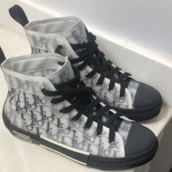 Dior Shoes for Sale in Chicago, IL - OfferUp