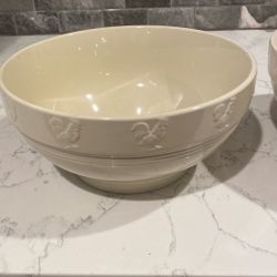 Set Of Two 9.5 In Bowls With Rooster Design 