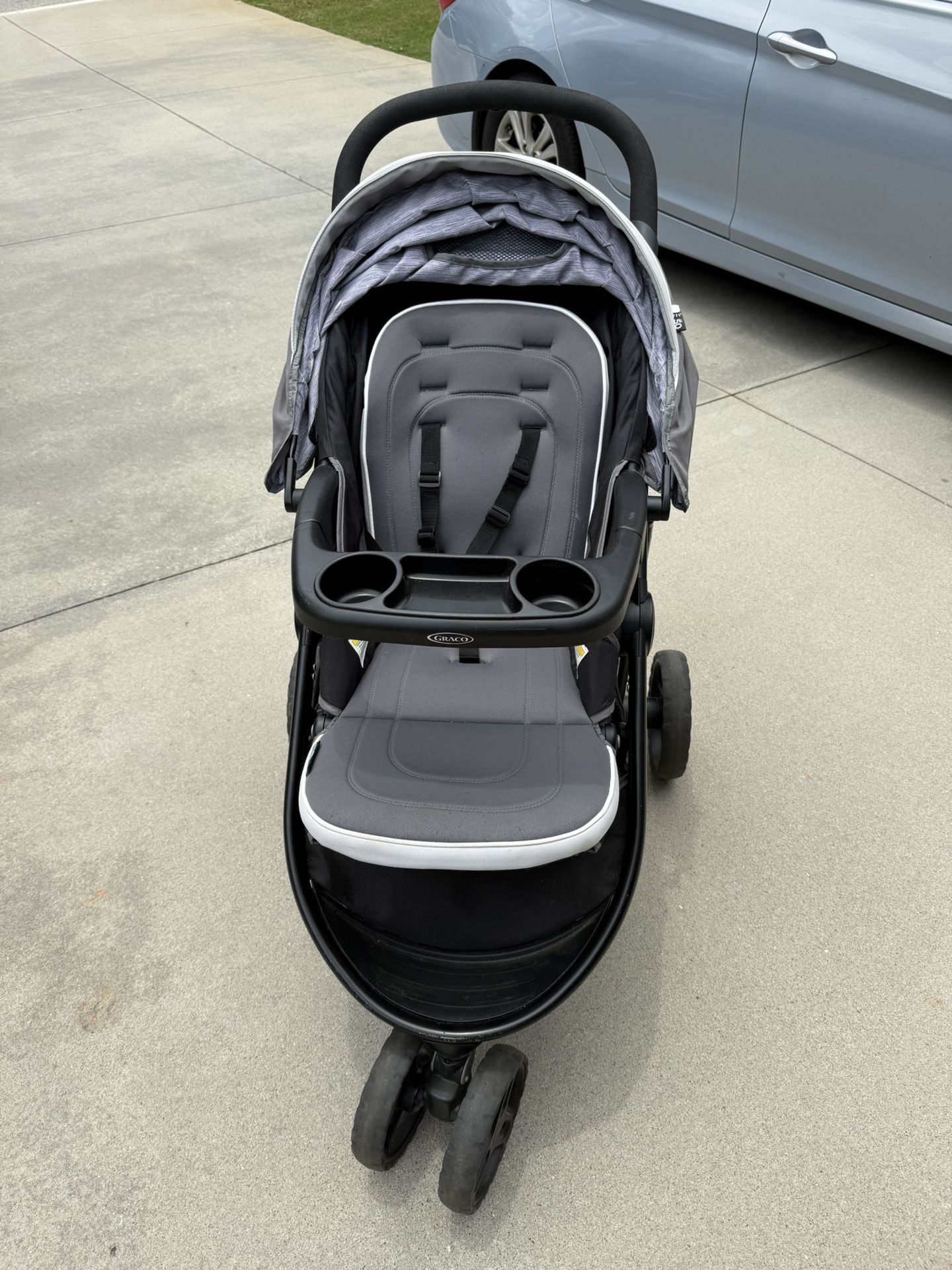 Graco Stroller with Snack Tray (Great condition)