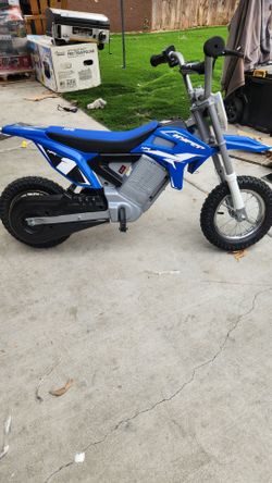 Hyper Toy Company HPR 350 24-Volt Electric Dirt Bike in blue(se hable español)
