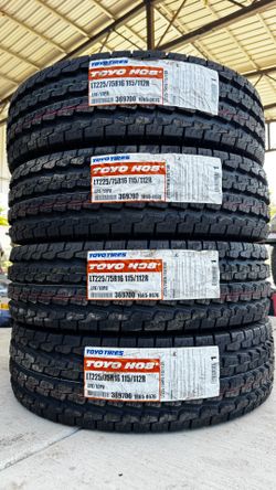 LT 225/75R16 TOYO TIRES