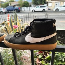 Black High Top Nikes Size 9 1/2