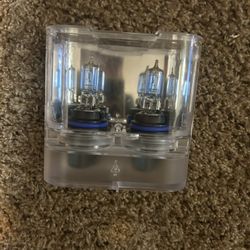 SYLVANIA   9007 Ultra white Bright Light. 