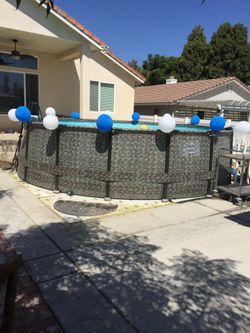 Above ground pool 18 wide 48 deep in good conditions