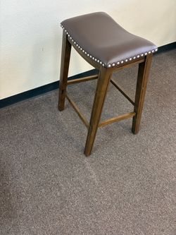 Bar stool