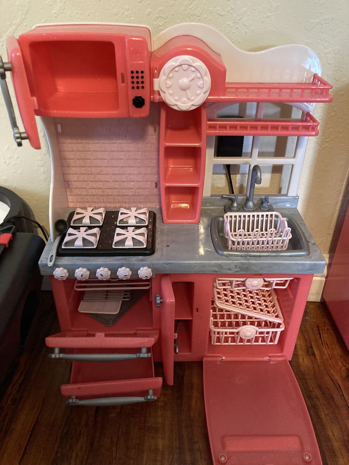 Our Generation Kitchen And Fridge With Realistic Play Food