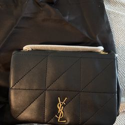 Brand New Quilted Leather Crossbody – Luxury Style ✨