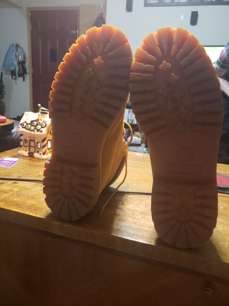 Mens 6 fits women's 7.5/8 like new