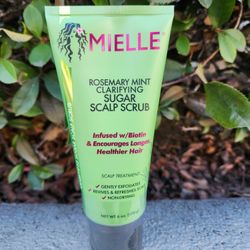 Mielle Organics Rosemary Mint Clarifying Sugar Salt Scrub