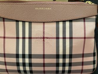 Burberry - Pretty in Pink