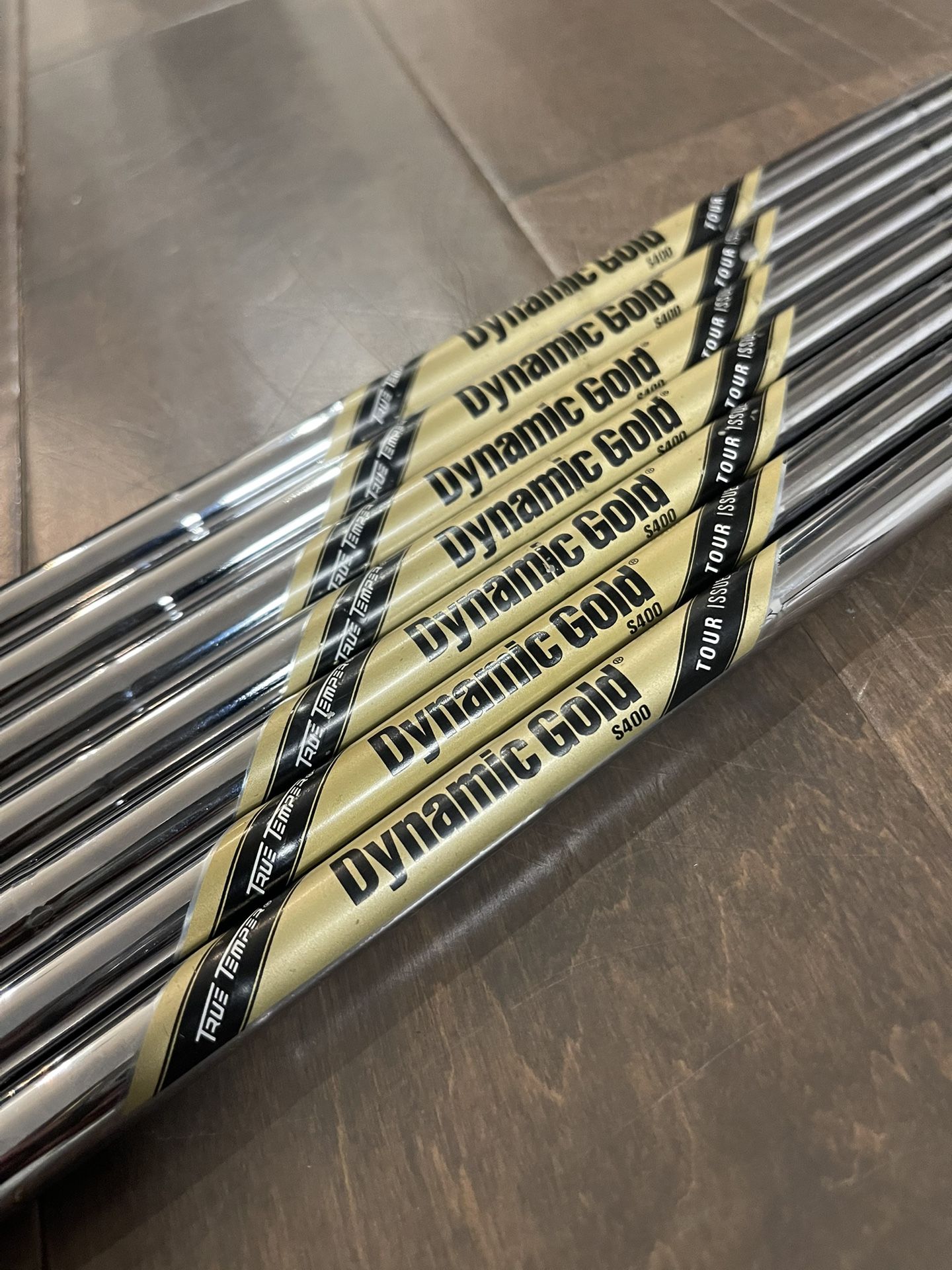 TRUE TEMPER Dynamic Gold Tour Issue S400 Iron Shafts