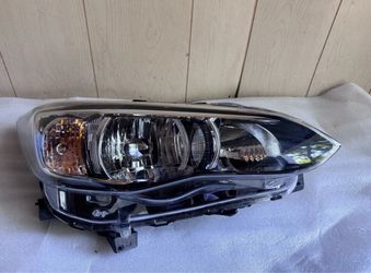 2019 Subaru Crosstrek Headlight Right OEM